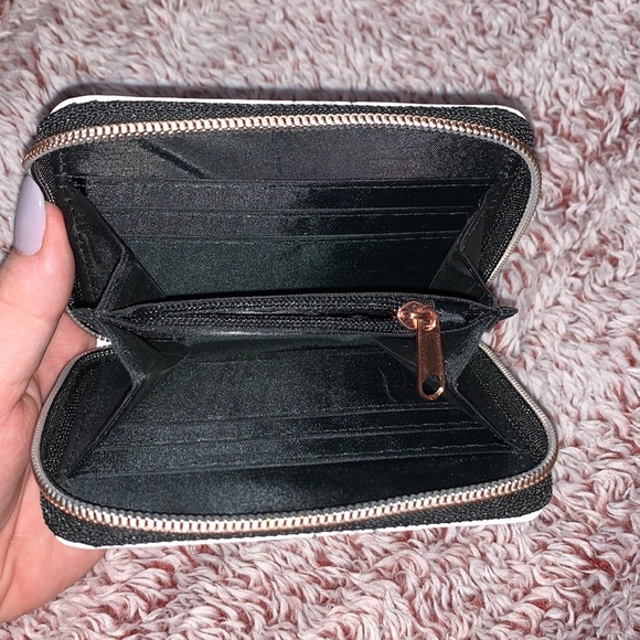 Marbled wallet - Picture 2 of 2